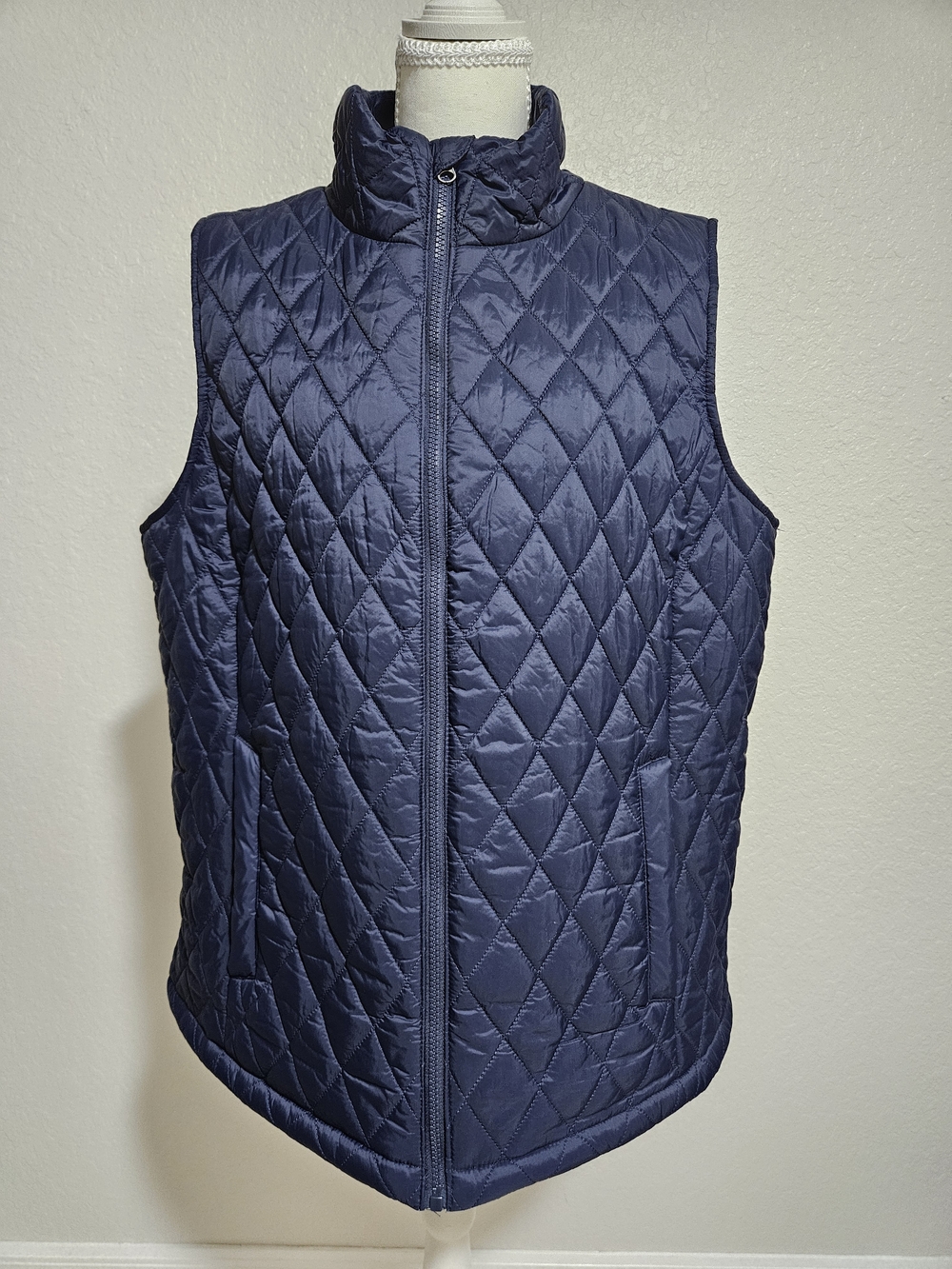 Time and Tru Navy Quilted Women's Zip Vest